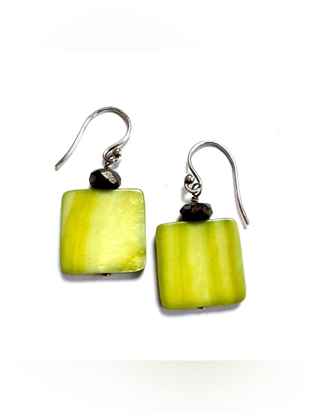 SILPADA Earrings Mother of Pearl MOP Sterling 925 Lime Green W1134 V.GOOD COND - Picture 2 of 4
